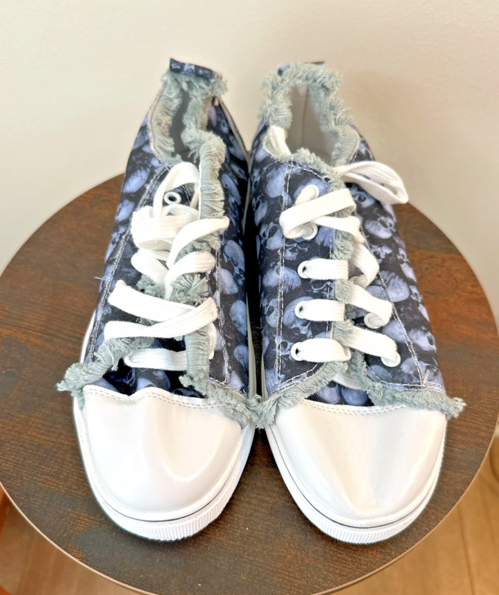 Women's Skull Print Distressed Lace Up Sneakers Gray Black EU 39 US 8.5 Approx